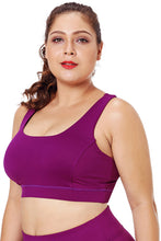 Load image into Gallery viewer, Plus Size Racerback U-shaped Neck Sport Bra Models 2019